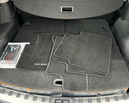 Серый Ниссан Кашкай 2, объемом двигателя 2 л и пробегом 168 тыс. км за 10700 $, фото 15 на Automoto.ua