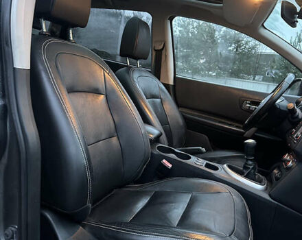 Сірий Ніссан Кашкай 2, об'ємом двигуна 1.6 л та пробігом 240 тис. км за 11199 $, фото 19 на Automoto.ua