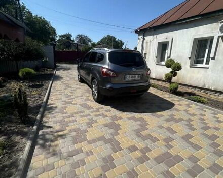 Сірий Ніссан Кашкай 2, об'ємом двигуна 2 л та пробігом 176 тис. км за 12800 $, фото 6 на Automoto.ua