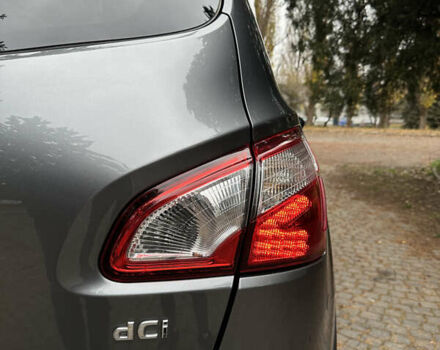 Серый Ниссан Кашкай 2, объемом двигателя 2 л и пробегом 218 тыс. км за 12400 $, фото 30 на Automoto.ua