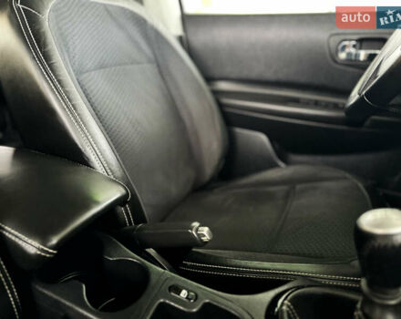 Серый Ниссан Кашкай 2, объемом двигателя 1.5 л и пробегом 220 тыс. км за 12299 $, фото 115 на Automoto.ua