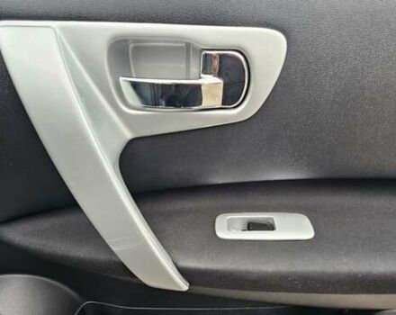 Сірий Ніссан Кашкай 2, об'ємом двигуна 1.6 л та пробігом 213 тис. км за 10999 $, фото 24 на Automoto.ua