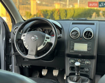 Серый Ниссан Кашкай 2, объемом двигателя 1.6 л и пробегом 180 тыс. км за 11999 $, фото 44 на Automoto.ua