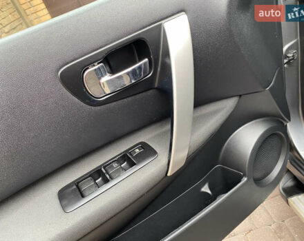 Сірий Ніссан Кашкай 2, об'ємом двигуна 2 л та пробігом 167 тис. км за 12400 $, фото 74 на Automoto.ua