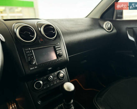 Серый Ниссан Кашкай 2, объемом двигателя 1.5 л и пробегом 220 тыс. км за 12299 $, фото 93 на Automoto.ua