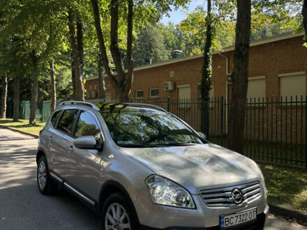 Сірий Ніссан Кашкай 2, об'ємом двигуна 2 л та пробігом 308 тис. км за 10400 $, фото 1 на Automoto.ua