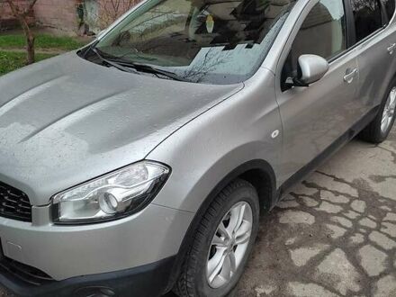 Ниссан Кашкай 2 2012 в Ровно на Automoto.ua Серый Ниссан Кашкай 2, объемом двигателя 1.6 л и пробегом 180 тыс. км за 10999 $, фото 1 на Automoto.ua