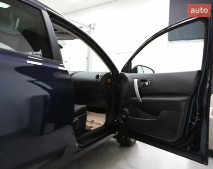 Синий Ниссан Кашкай 2, объемом двигателя 2 л и пробегом 133 тыс. км за 12600 $, фото 82 на Automoto.ua