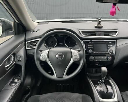 Белый Ниссан Rogue, объемом двигателя 2.5 л и пробегом 130 тыс. км за 12900 $, фото 5 на Automoto.ua