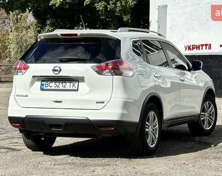 Белый Ниссан Rogue, объемом двигателя 2.49 л и пробегом 130 тыс. км за 13000 $, фото 6 на Automoto.ua