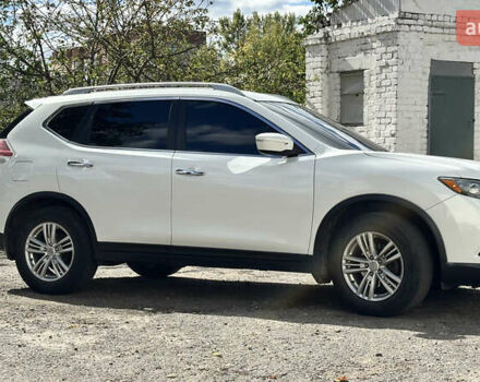 Белый Ниссан Rogue, объемом двигателя 2.49 л и пробегом 130 тыс. км за 13000 $, фото 4 на Automoto.ua