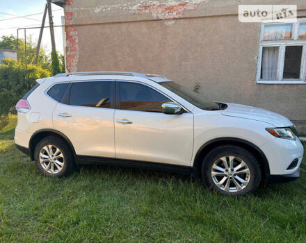 Белый Ниссан Rogue, объемом двигателя 2.5 л и пробегом 205 тыс. км за 11800 $, фото 2 на Automoto.ua