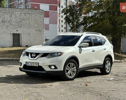 Белый Ниссан Rogue, объемом двигателя 2.49 л и пробегом 130 тыс. км за 13000 $, фото 2 на Automoto.ua
