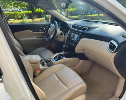 Белый Ниссан Rogue, объемом двигателя 2.5 л и пробегом 190 тыс. км за 12950 $, фото 5 на Automoto.ua