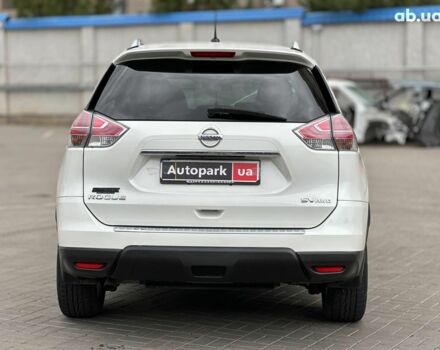 Ниссан Rogue 2014 в Одессе на Automoto.ua Белый Ниссан Rogue, объемом двигателя 2.5 л и пробегом 181 тыс. км за 11980 $, фото 5 на Automoto.ua