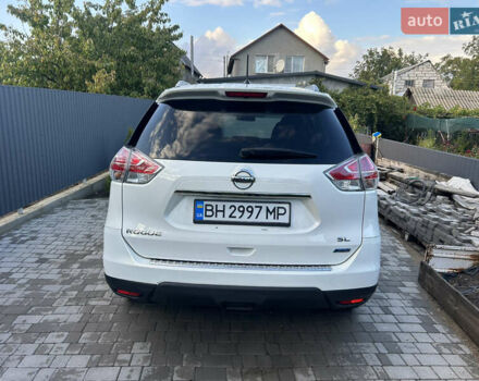 Белый Ниссан Rogue, объемом двигателя 2.49 л и пробегом 130 тыс. км за 12100 $, фото 2 на Automoto.ua