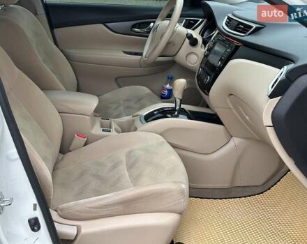 Белый Ниссан Rogue, объемом двигателя 2.5 л и пробегом 181 тыс. км за 11980 $, фото 24 на Automoto.ua