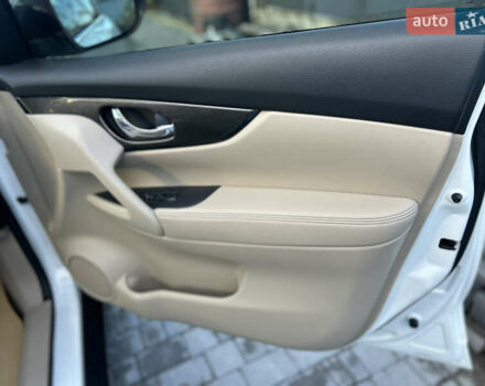 Белый Ниссан Rogue, объемом двигателя 2.49 л и пробегом 130 тыс. км за 12100 $, фото 29 на Automoto.ua