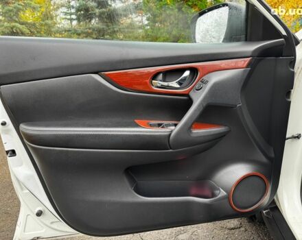 Белый Ниссан Rogue, объемом двигателя 2.5 л и пробегом 119 тыс. км за 13490 $, фото 12 на Automoto.ua