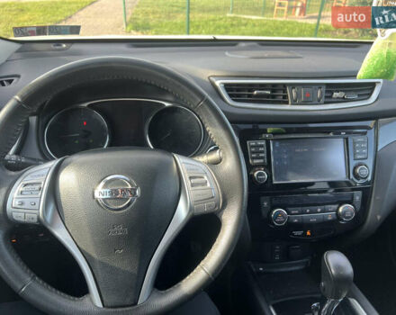 Белый Ниссан Rogue, объемом двигателя 2.5 л и пробегом 150 тыс. км за 13500 $, фото 9 на Automoto.ua