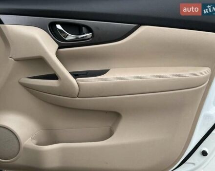 Белый Ниссан Rogue, объемом двигателя 2.5 л и пробегом 181 тыс. км за 11980 $, фото 25 на Automoto.ua