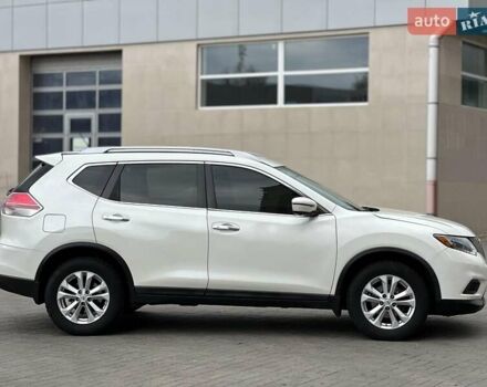 Белый Ниссан Rogue, объемом двигателя 2.5 л и пробегом 181 тыс. км за 11980 $, фото 3 на Automoto.ua