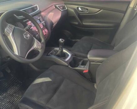 Белый Ниссан Rogue, объемом двигателя 2.49 л и пробегом 216 тыс. км за 11000 $, фото 5 на Automoto.ua