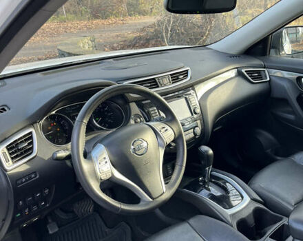 Белый Ниссан Rogue, объемом двигателя 2.49 л и пробегом 115 тыс. км за 13000 $, фото 15 на Automoto.ua