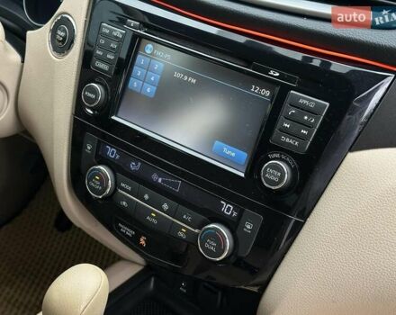 Белый Ниссан Rogue, объемом двигателя 2.5 л и пробегом 181 тыс. км за 11980 $, фото 27 на Automoto.ua