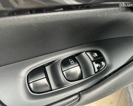 Белый Ниссан Rogue, объемом двигателя 0 л и пробегом 119 тыс. км за 14690 $, фото 15 на Automoto.ua