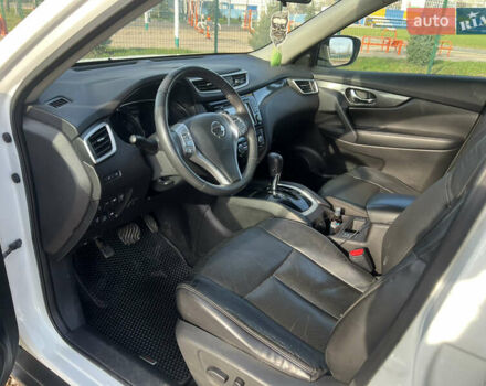 Белый Ниссан Rogue, объемом двигателя 2.5 л и пробегом 150 тыс. км за 13500 $, фото 11 на Automoto.ua