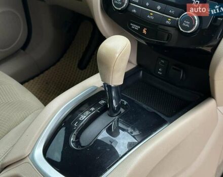 Белый Ниссан Rogue, объемом двигателя 2.5 л и пробегом 181 тыс. км за 11980 $, фото 26 на Automoto.ua