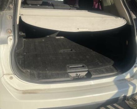 Белый Ниссан Rogue, объемом двигателя 2.49 л и пробегом 216 тыс. км за 11000 $, фото 3 на Automoto.ua