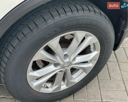 Белый Ниссан Rogue, объемом двигателя 2.5 л и пробегом 181 тыс. км за 11980 $, фото 8 на Automoto.ua