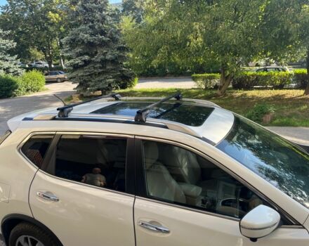 Белый Ниссан Rogue, объемом двигателя 2.5 л и пробегом 190 тыс. км за 12950 $, фото 4 на Automoto.ua