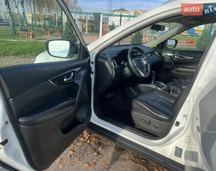 Белый Ниссан Rogue, объемом двигателя 2.5 л и пробегом 150 тыс. км за 13500 $, фото 14 на Automoto.ua