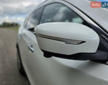 Білий Ніссан Rogue, об'ємом двигуна 2.49 л та пробігом 115 тис. км за 13500 $, фото 9 на Automoto.ua