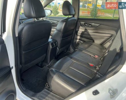 Белый Ниссан Rogue, объемом двигателя 2.5 л и пробегом 150 тыс. км за 13500 $, фото 12 на Automoto.ua