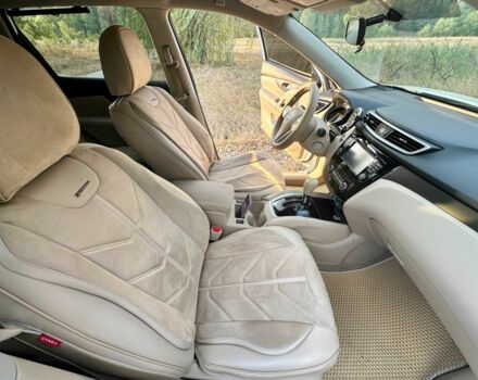 Белый Ниссан Rogue, объемом двигателя 2.5 л и пробегом 205 тыс. км за 11999 $, фото 11 на Automoto.ua