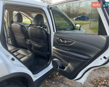 Белый Ниссан Rogue, объемом двигателя 2.5 л и пробегом 150 тыс. км за 13500 $, фото 16 на Automoto.ua