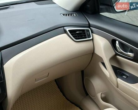 Белый Ниссан Rogue, объемом двигателя 2.5 л и пробегом 181 тыс. км за 11980 $, фото 22 на Automoto.ua