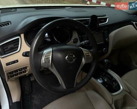 Белый Ниссан Rogue, объемом двигателя 2.5 л и пробегом 179 тыс. км за 14500 $, фото 10 на Automoto.ua