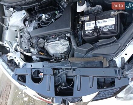 Білий Ніссан Rogue, об'ємом двигуна 2.5 л та пробігом 201 тис. км за 12800 $, фото 68 на Automoto.ua