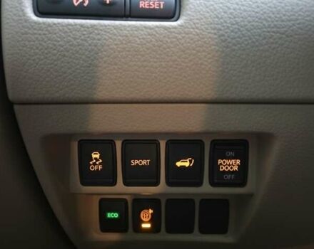 Белый Ниссан Rogue, объемом двигателя 2.49 л и пробегом 178 тыс. км за 13000 $, фото 14 на Automoto.ua