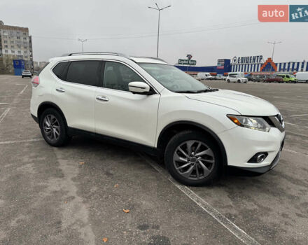 Белый Ниссан Rogue, объемом двигателя 2.49 л и пробегом 136 тыс. км за 12500 $, фото 7 на Automoto.ua