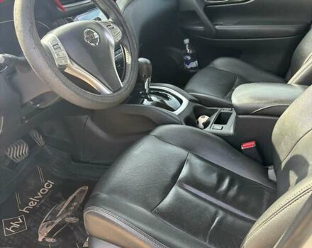 Белый Ниссан Rogue, объемом двигателя 2.5 л и пробегом 96 тыс. км за 12000 $, фото 7 на Automoto.ua