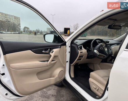 Белый Ниссан Rogue, объемом двигателя 2.49 л и пробегом 136 тыс. км за 12500 $, фото 10 на Automoto.ua