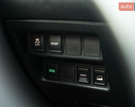 Білий Ніссан Rogue, об'ємом двигуна 2.5 л та пробігом 92 тис. км за 13900 $, фото 8 на Automoto.ua