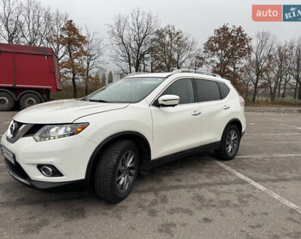 Белый Ниссан Rogue, объемом двигателя 2.49 л и пробегом 136 тыс. км за 12500 $, фото 2 на Automoto.ua