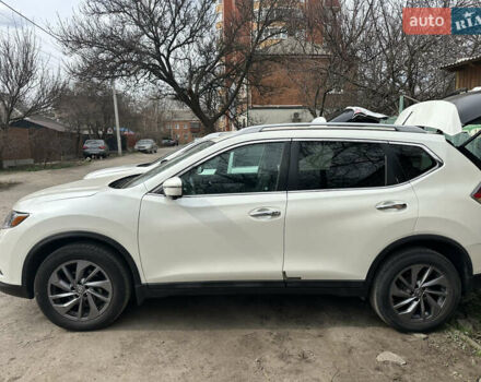 Белый Ниссан Rogue, объемом двигателя 2.49 л и пробегом 185 тыс. км за 12999 $, фото 2 на Automoto.ua